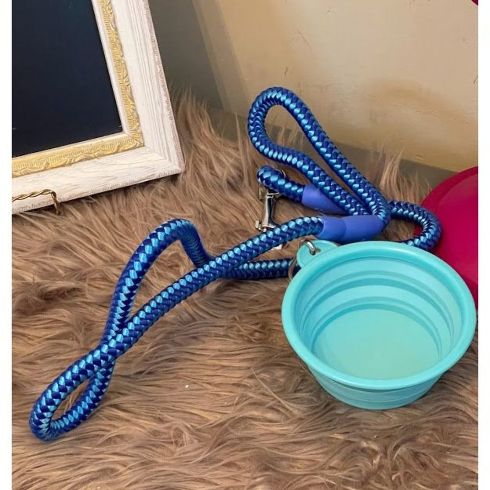Rope Leash and Collapsible  Water Bowl